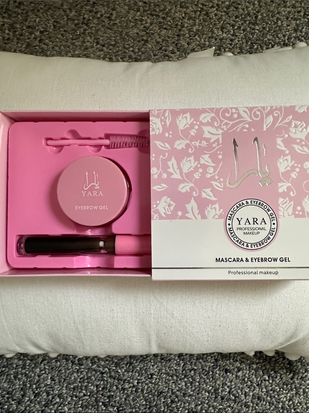 Ara Pink Mascara & Eyebrow Gel Set
